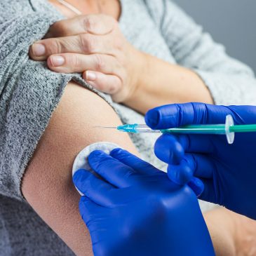 La compra masiva del Ministerio de Sanidad deja a las farmacias sin suficientes vacunas contra la gripe
